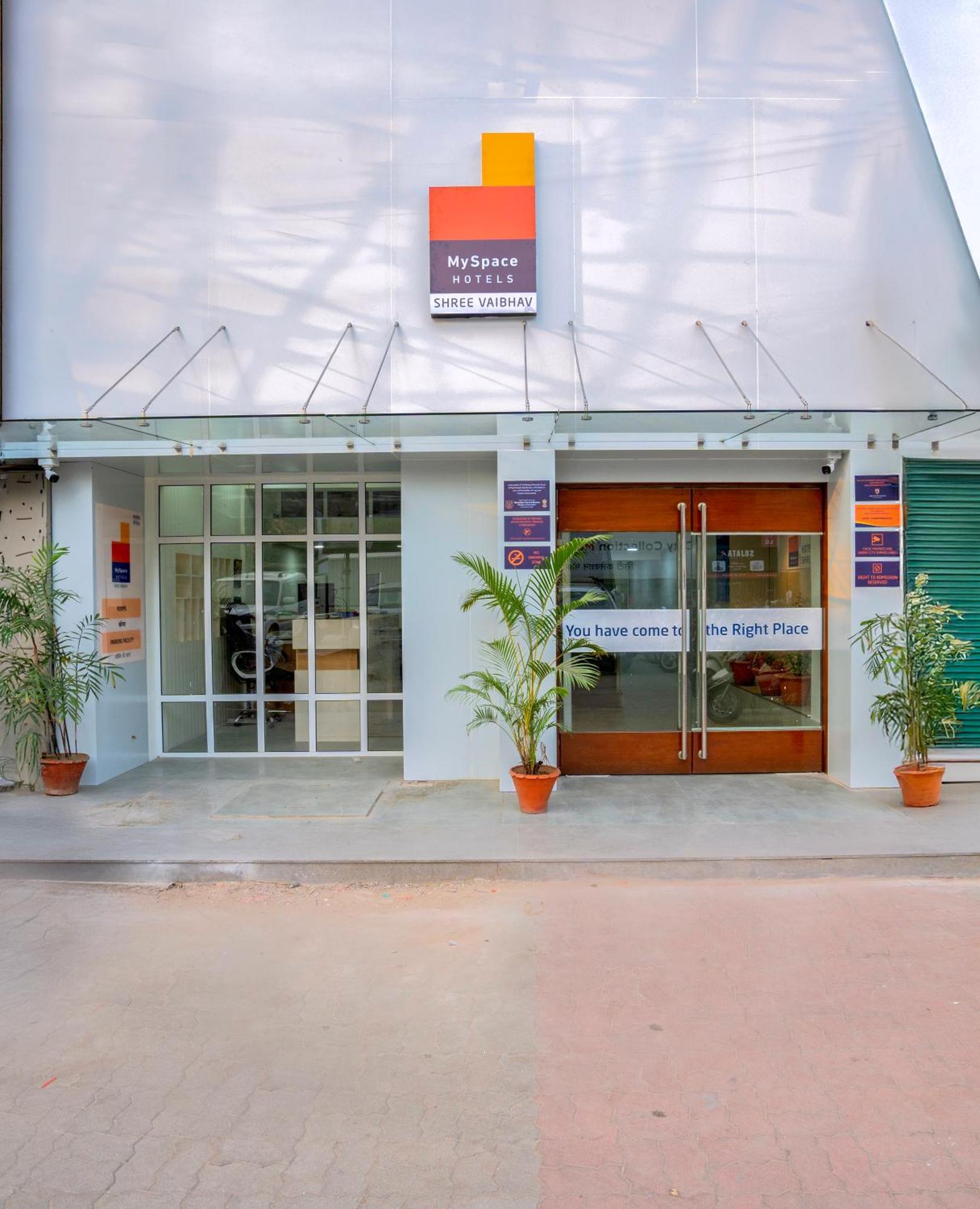 Myspace Hotel Shree Vaibhav 那格浦尔 外观 照片
