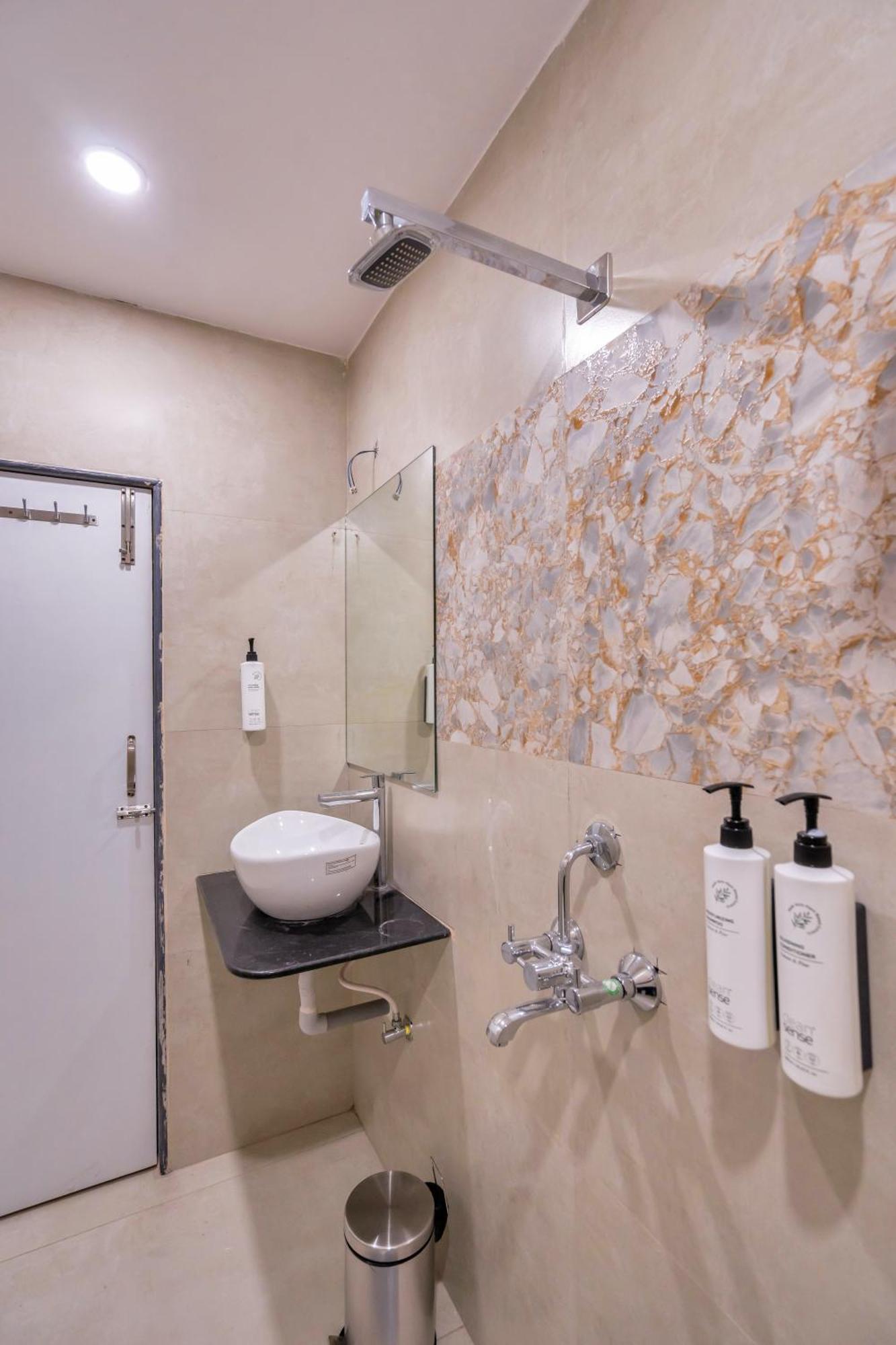 Myspace Hotel Shree Vaibhav 那格浦尔 外观 照片